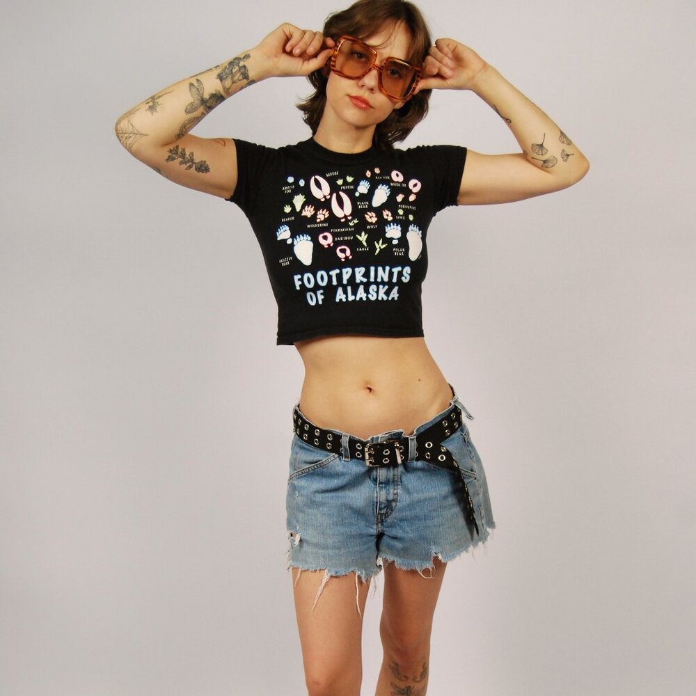 Y2K Levis Cutoff Shorts (10) light blue denim jeans vintage booty jorts indie